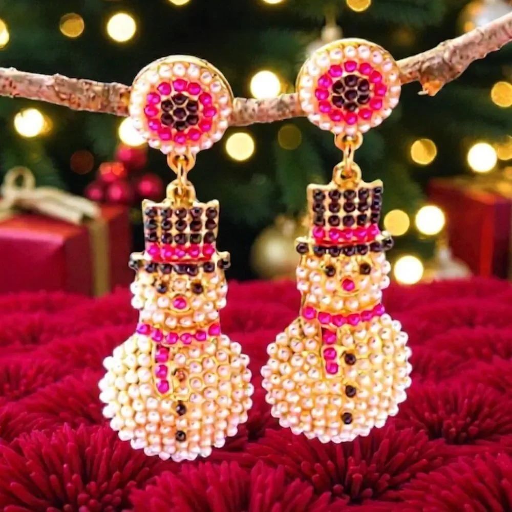 SNOW WHITE ELEGANT AND CHIC CHRISTMAS EARRINGS